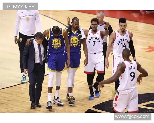 2015年11月18日猛龙勇士第四节精彩对决回顾与分析